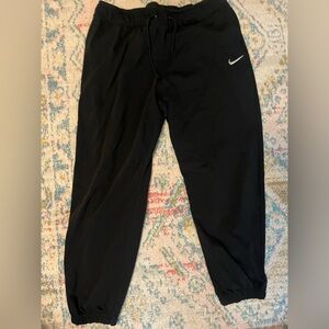 Nike Women’s Easy Jogger